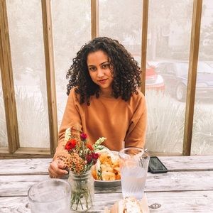 Meet your Posher, Emma